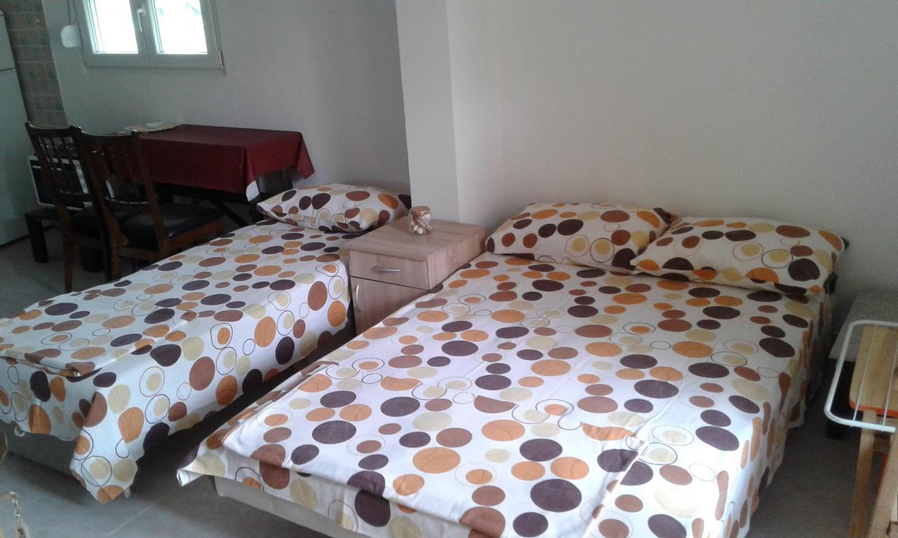 Danijela Apartmani Canj Luaran gambar