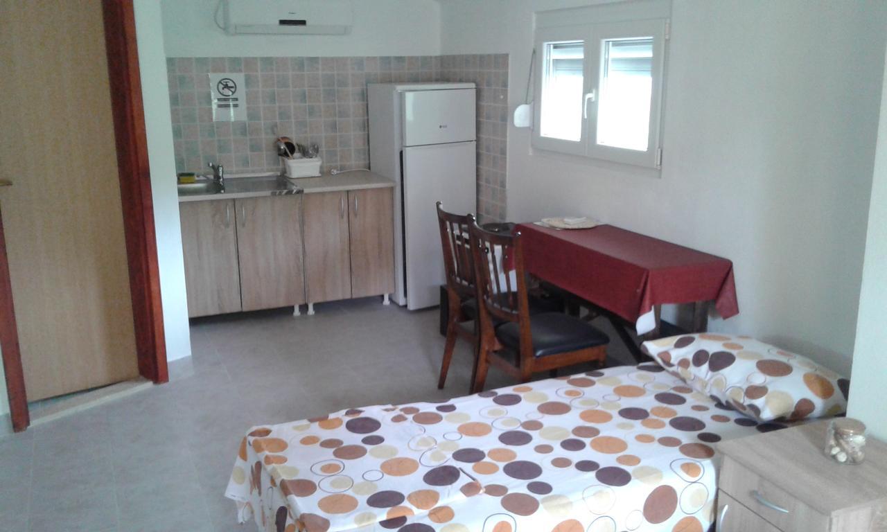 Danijela Apartmani Canj Luaran gambar